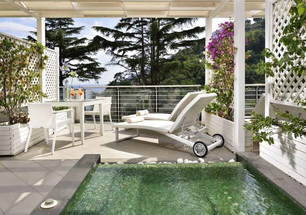 Junior Suite, Sea View (Whirlpool) - Photo 1