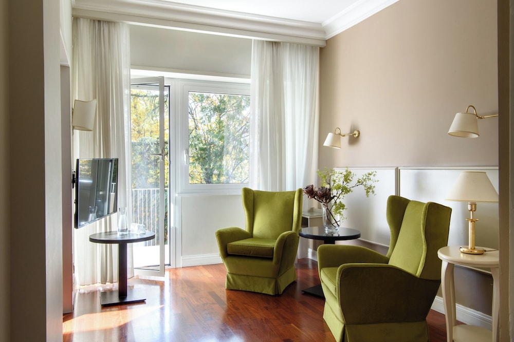 Superior Suite, 2 Bathrooms (Free Spa Access) photo 3