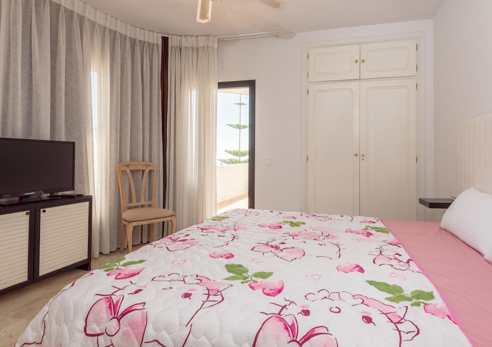 Apartamento, 3 habitaciones, terraza, vista al mar