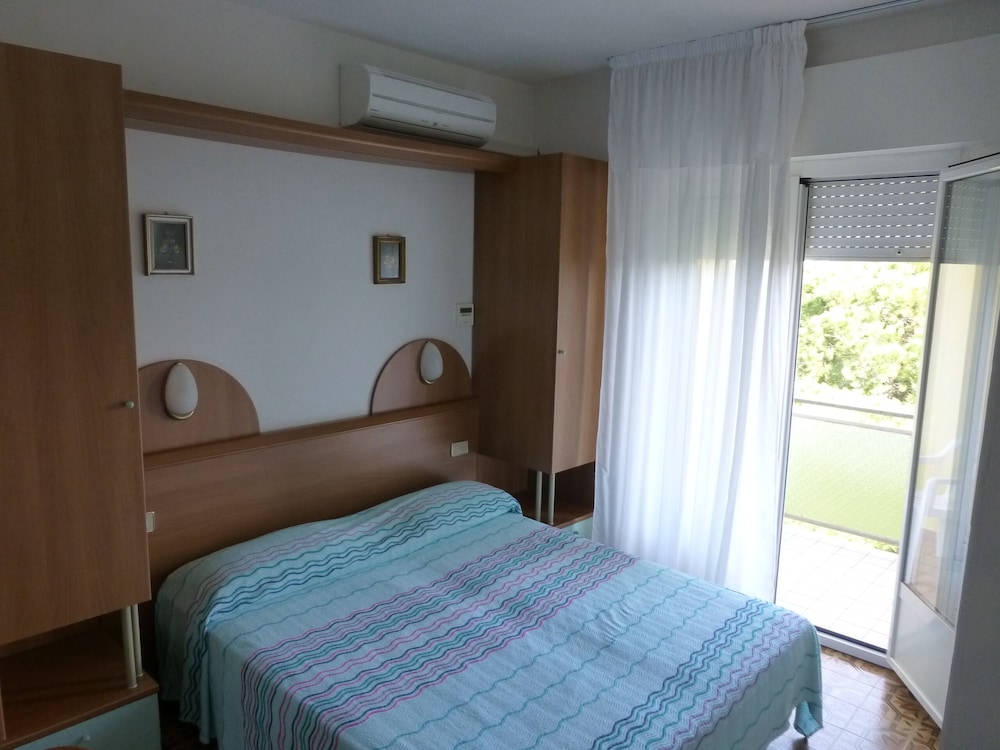 Double Room - Photo 3