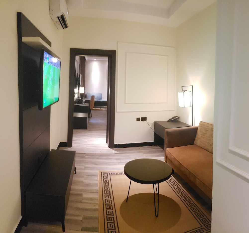 Signature Apartment photo 1