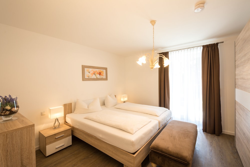 Grand Suite, 2 Bedrooms, Ground Floor photo 2