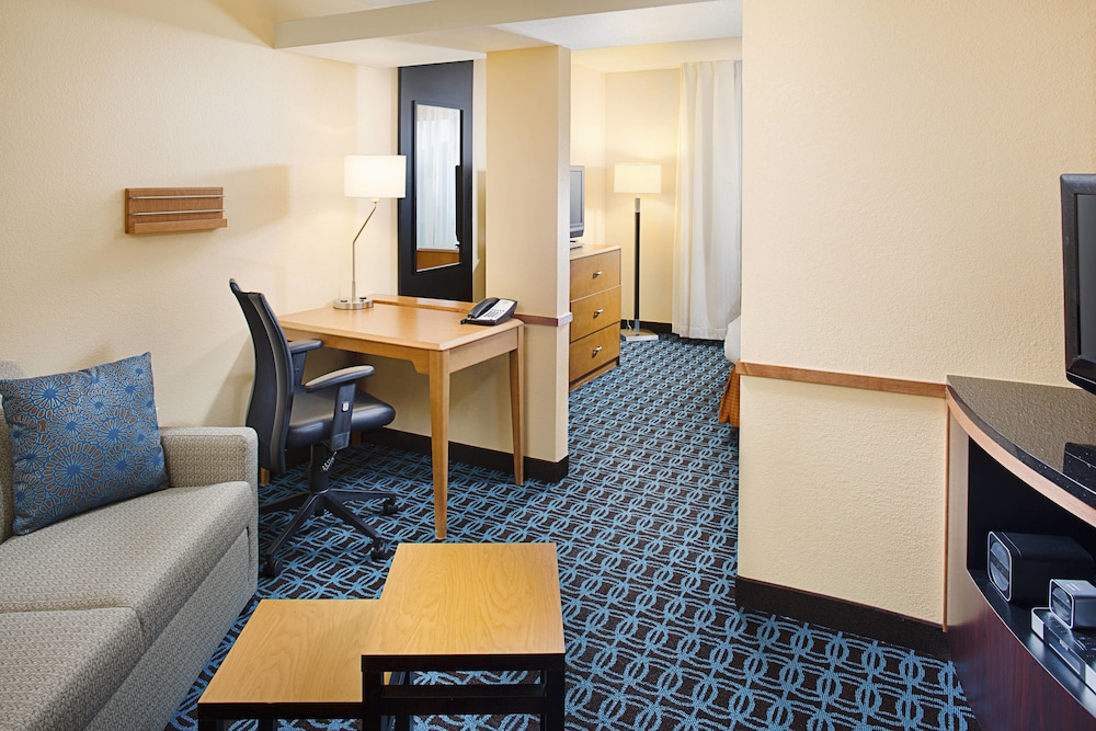 Suite, 1 Bedroom, Bathtub (Mobility/Hearing Accessible, Tub)