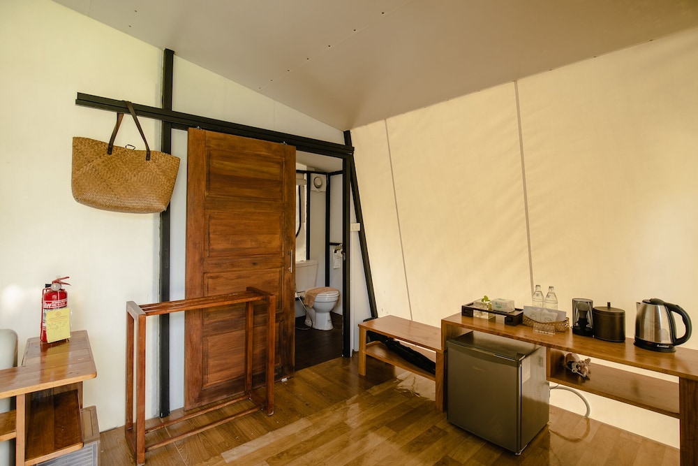 Marquee Tent with Private bathroom photo 2