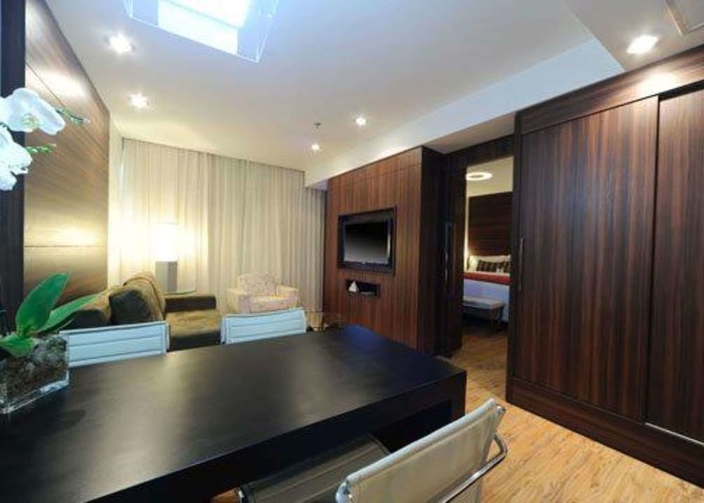 Business Suite thumbnail 5