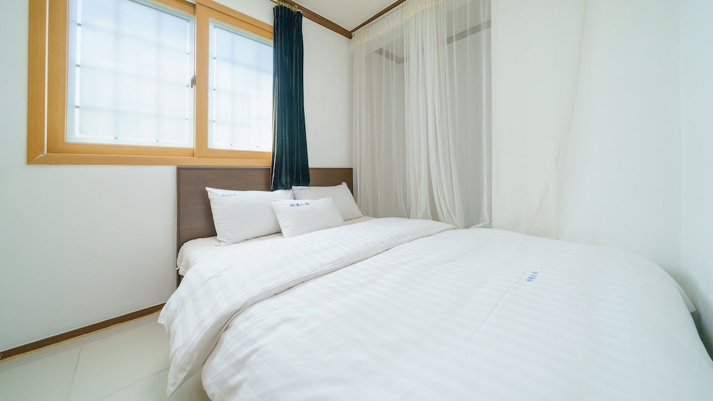 Basic Room, 1 Bedroom (106 Skyblue) - Photo 5