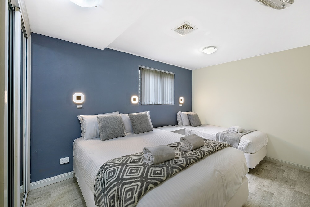 Apartment, 2 Bedrooms, Accessible photo 3