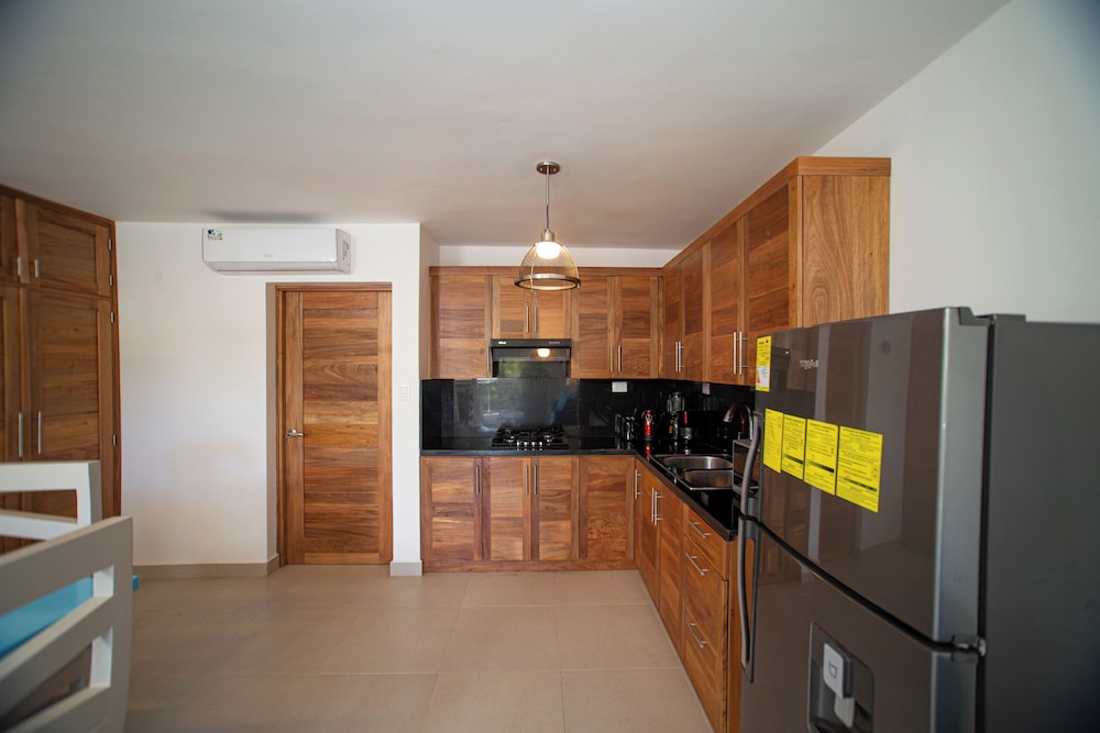 Grand Apartment, Beach View photo 2