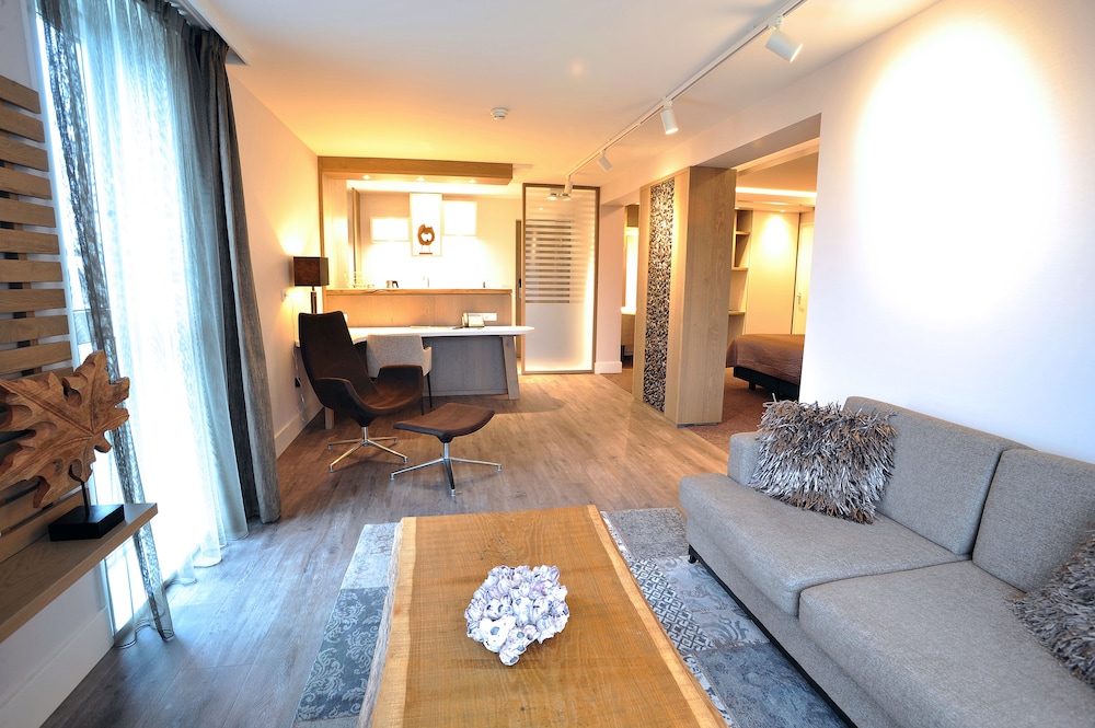 Suite, Sea View photo 2