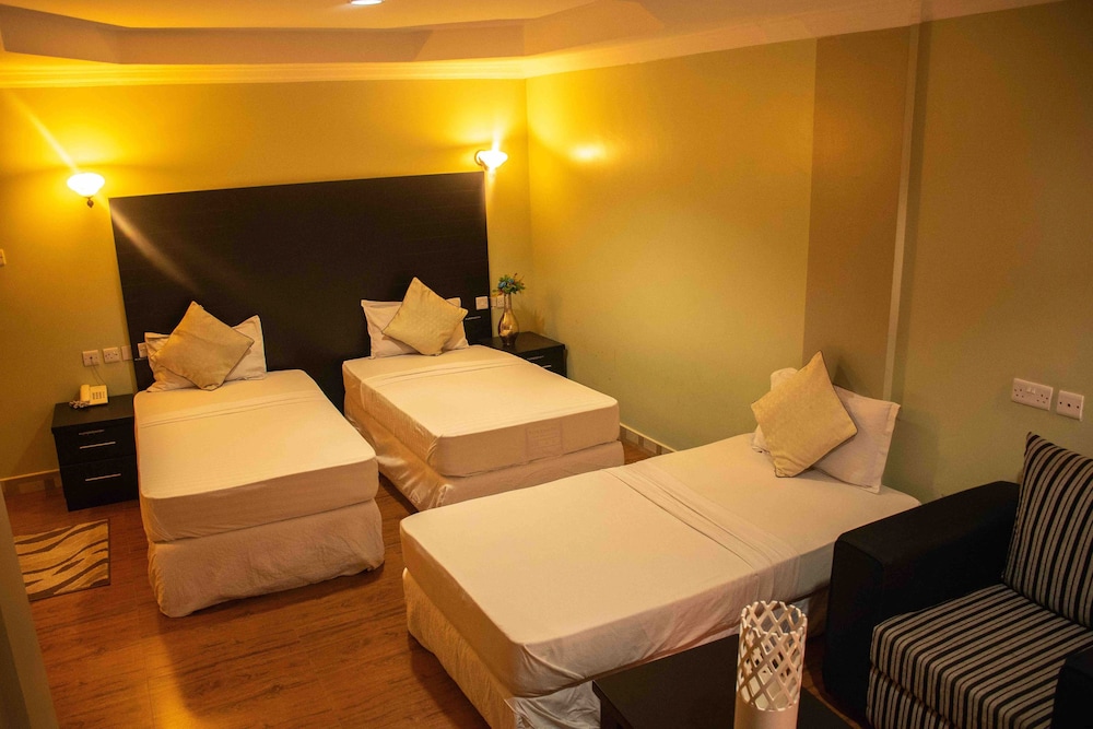 Deluxe Triple Room, Multiple Beds
