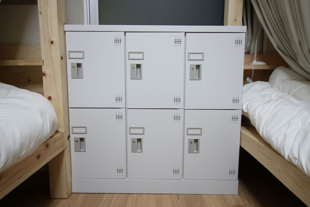 Bed in 6-Bed Female Dormitory Room, Non Smoking photo 1
