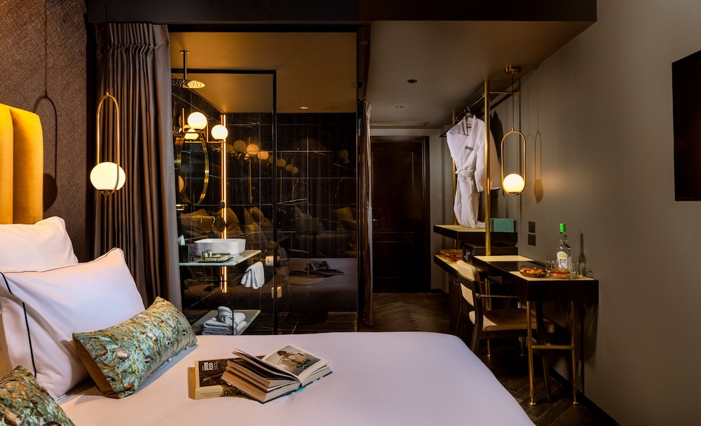Classic Room, Balcony