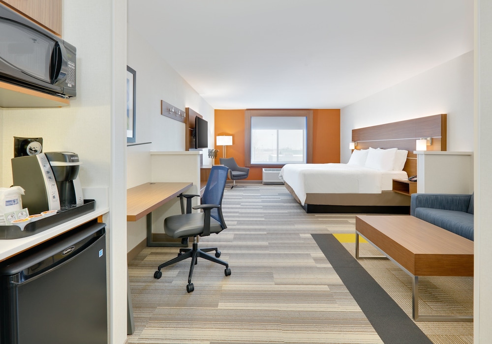 Suite, 1 King Bed with Sofa bed, Accessible (Communications) - Photo 1