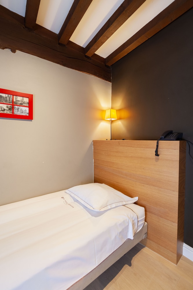 Basic Single Room photo 2