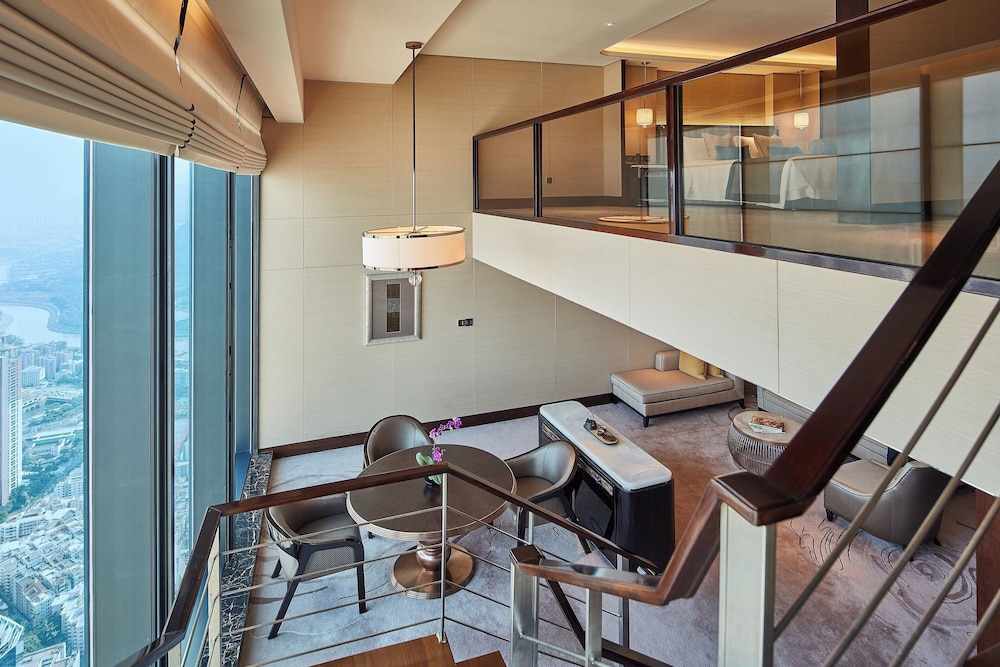 1 King Bed,City View,Metropoltan Suite - Photo 5