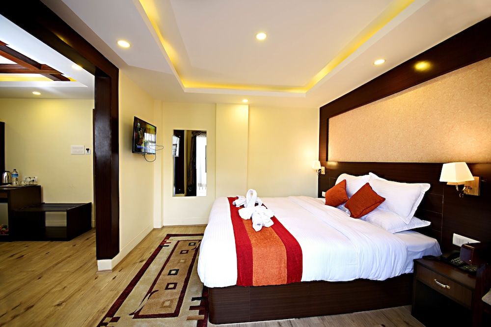 Suite - Photo 3