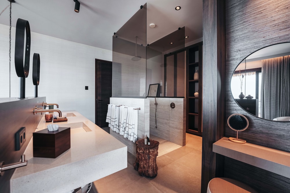 Luxury Penthouse, 2 Bedrooms, Sea View