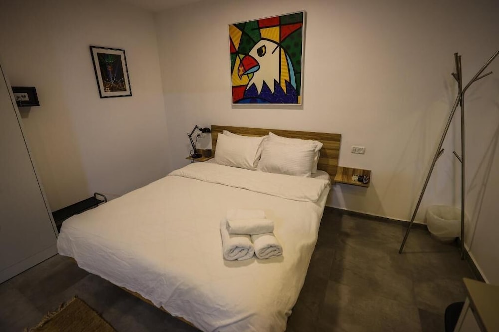 Studio Apartment with Jacuzzi photo 3