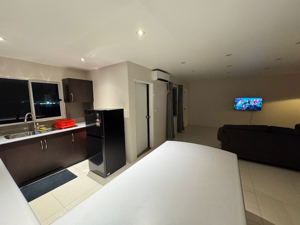 Apartment, 2 Bedrooms, Balcony, Mountain View photo 1