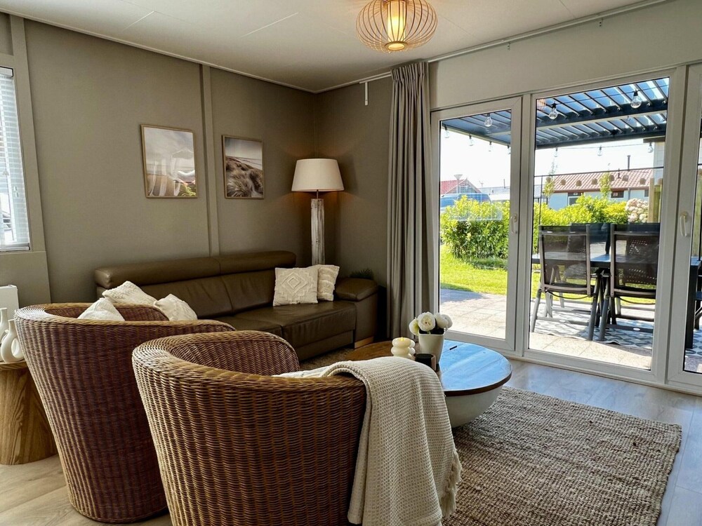 Double Room, Non Smoking - Photo 3