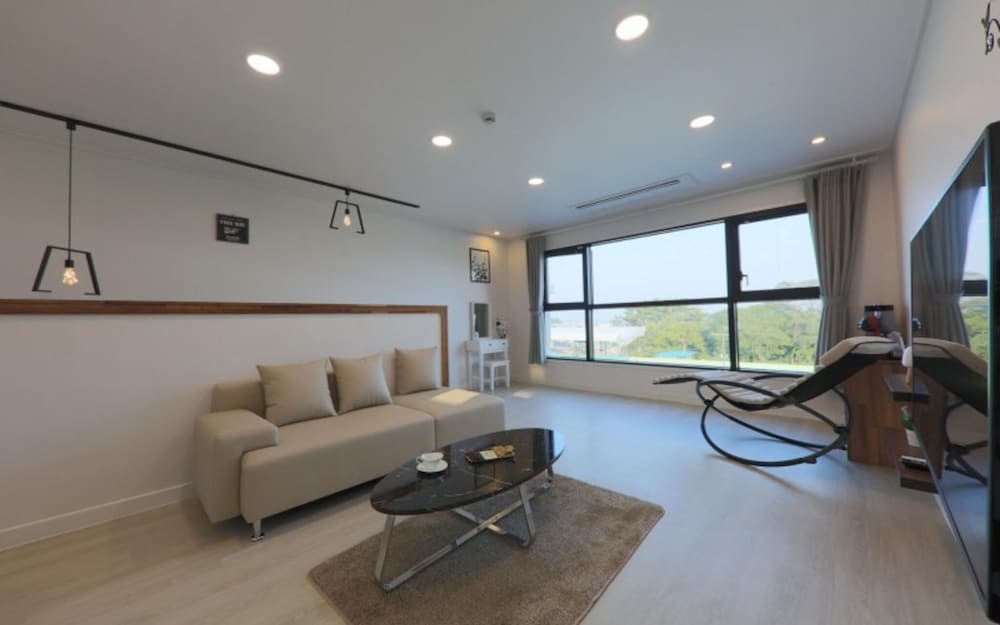 Room (Pool Villa No 102 ((Special Discount))