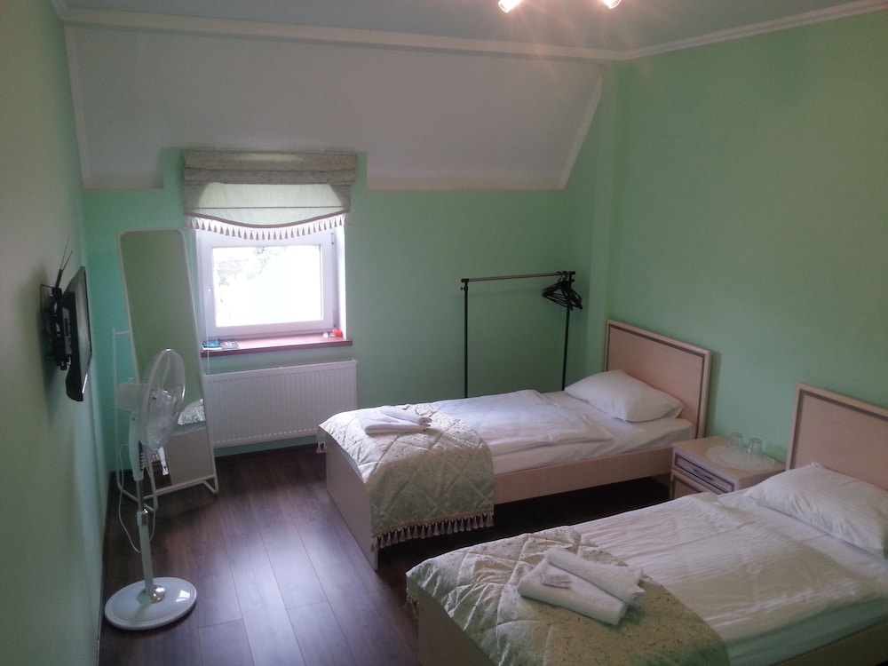 Standard Twin Room photo 2