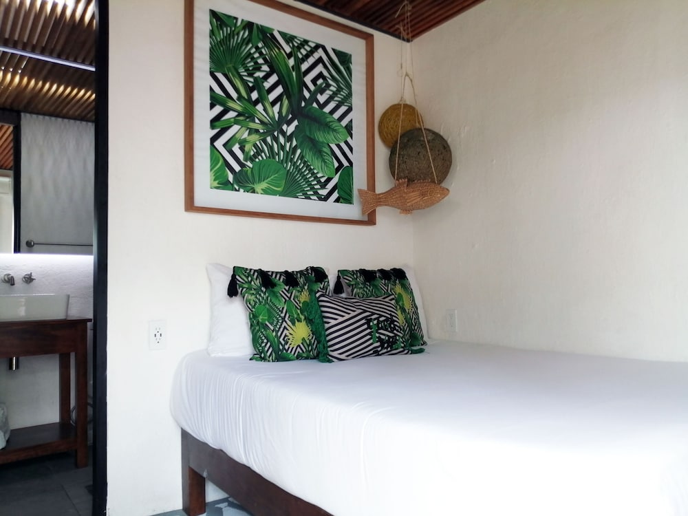 Economy Room, 1 Double Bed, Pool Access