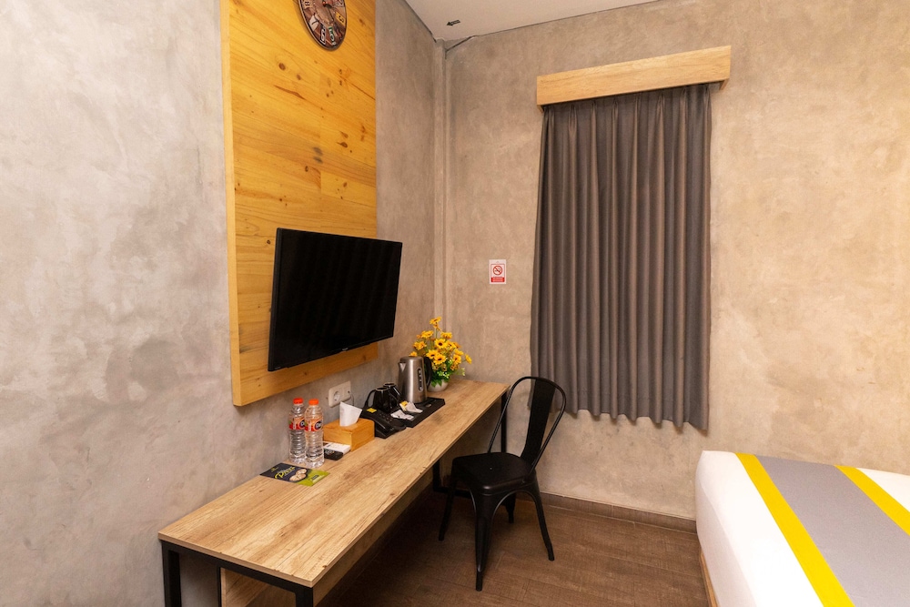 Deluxe Double Room - Photo 11