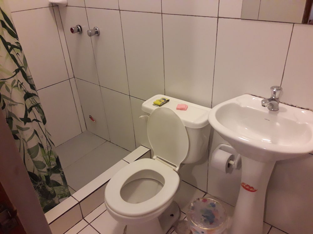 Basic Twin Room, 1 Bedroom, Non Smoking photo 2
