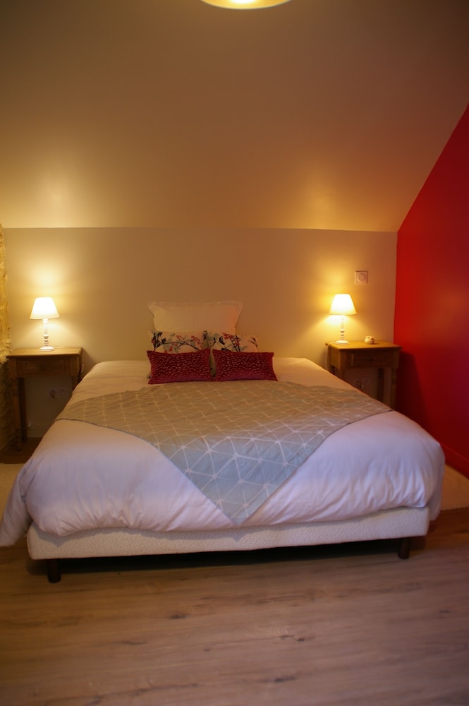 Comfort Double Room, Ensuite, Garden View (Rosa) photo 3
