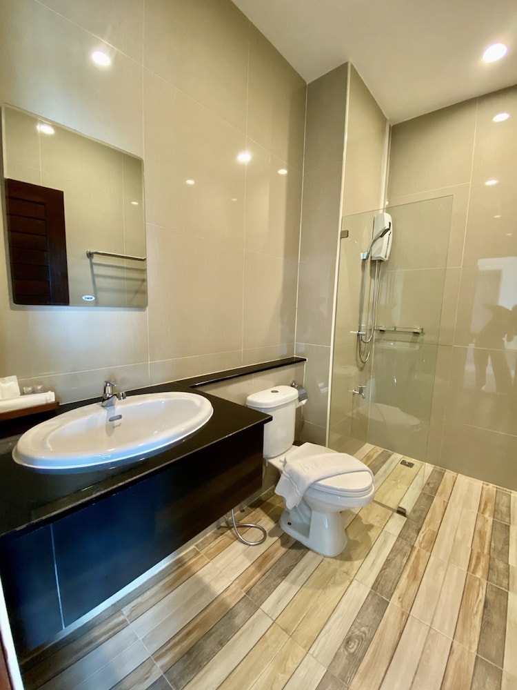 Deluxe Twin Room - Photo 9