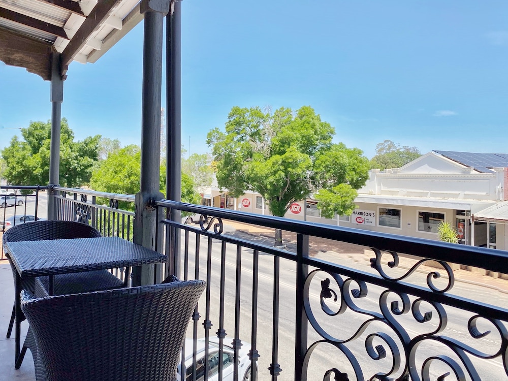 Deluxe Triple Balcony