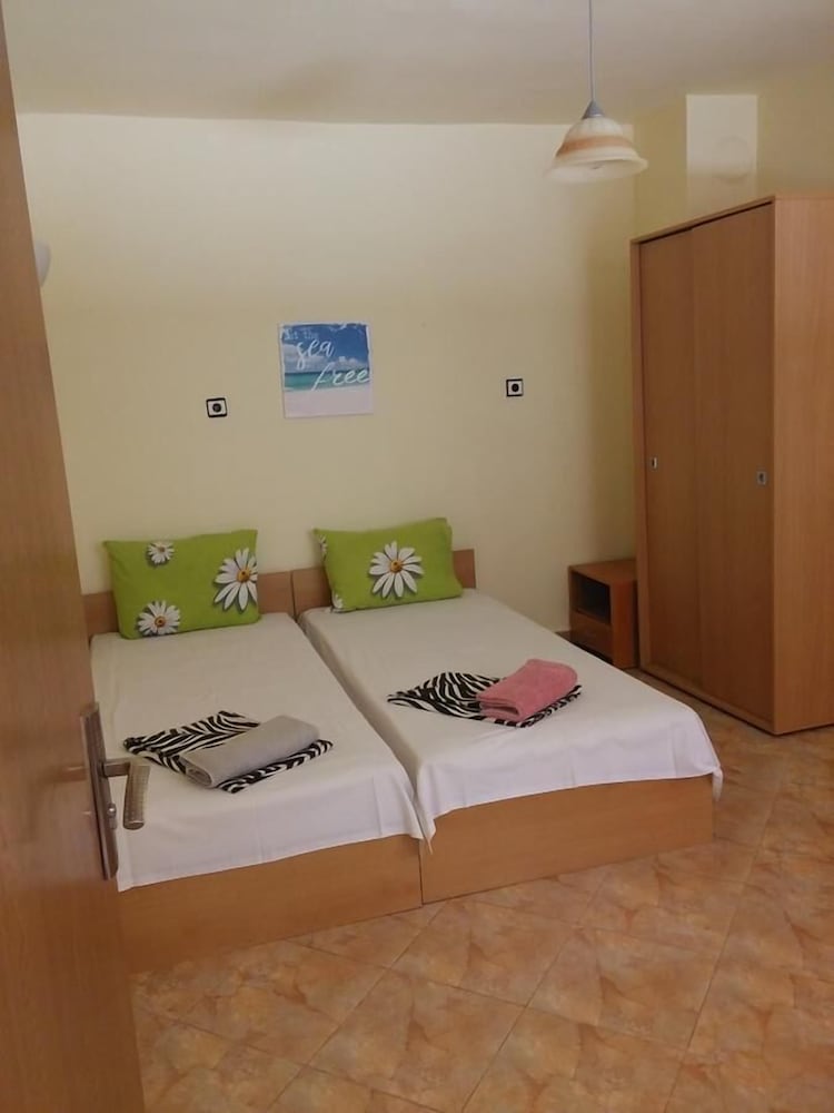 Economy Apartment photo 1