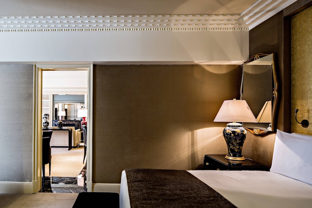 Suite Or
