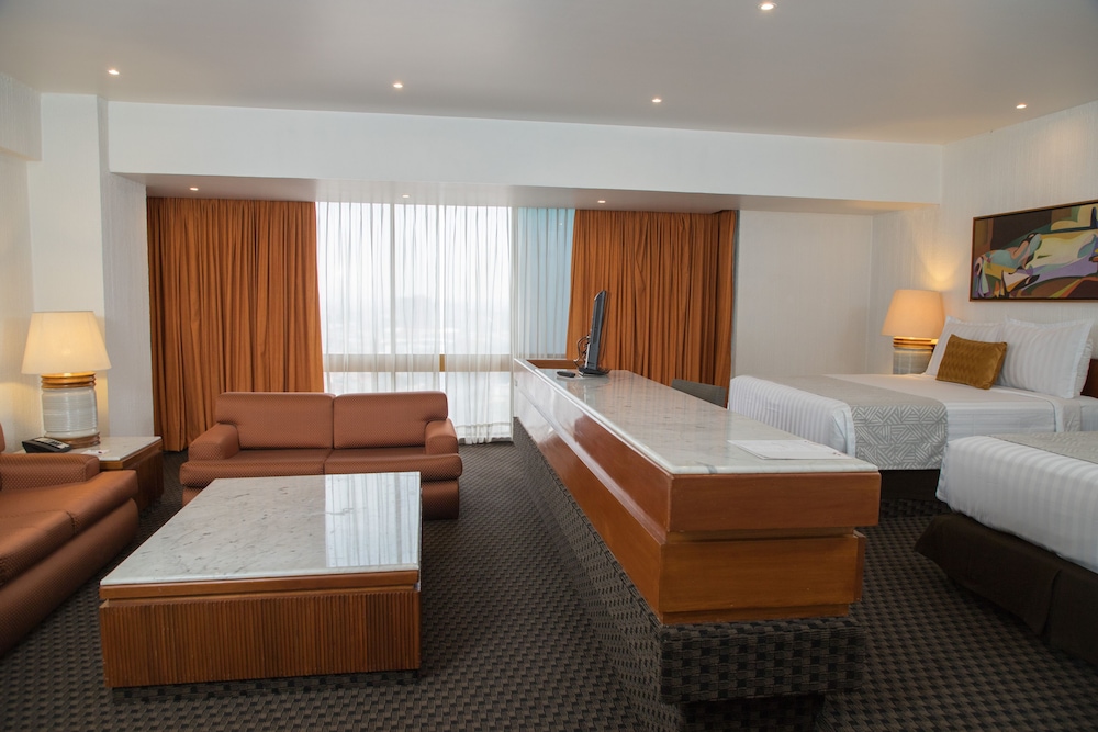 Panoramic Suite, 2 Queen Beds, City View, Tower - Photo 1