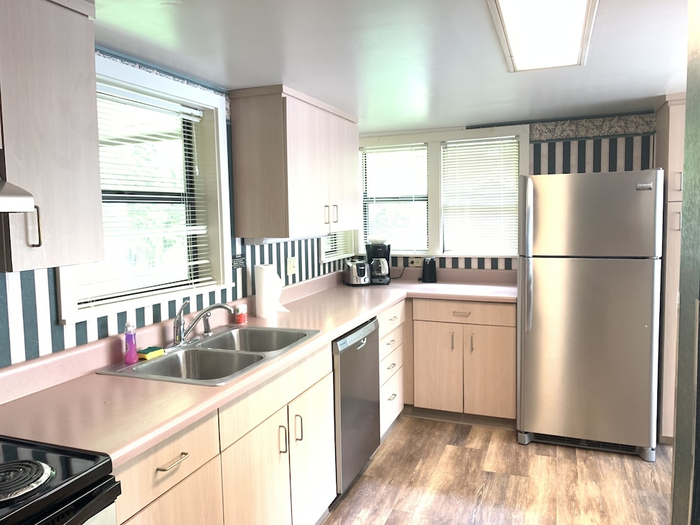 Suite - Photo 10