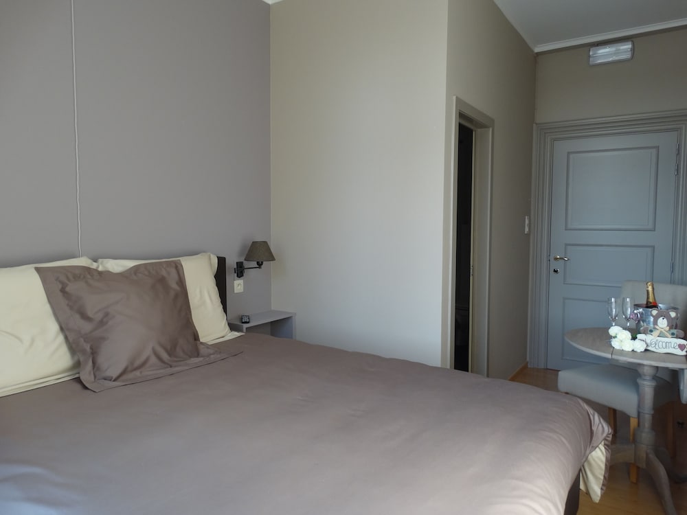 Standard Double Room (Merlot) photo 1