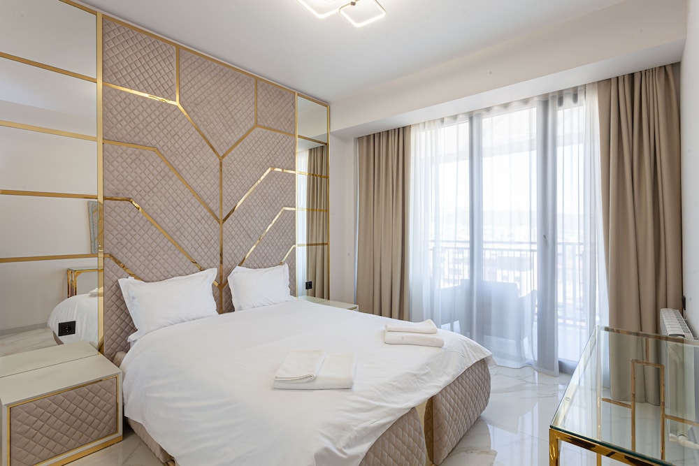 Luxury Apartment photo 1