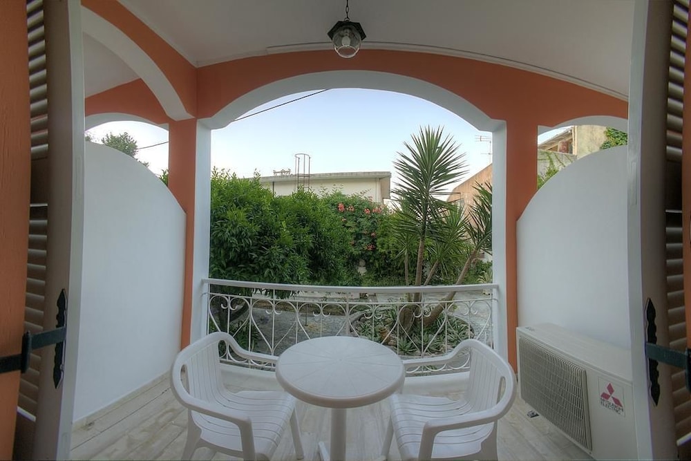 Standard Room, 1 Double Bed, Balcony photo 3