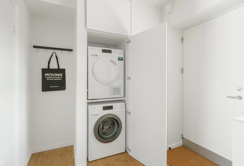 Basic Apartment photo 3