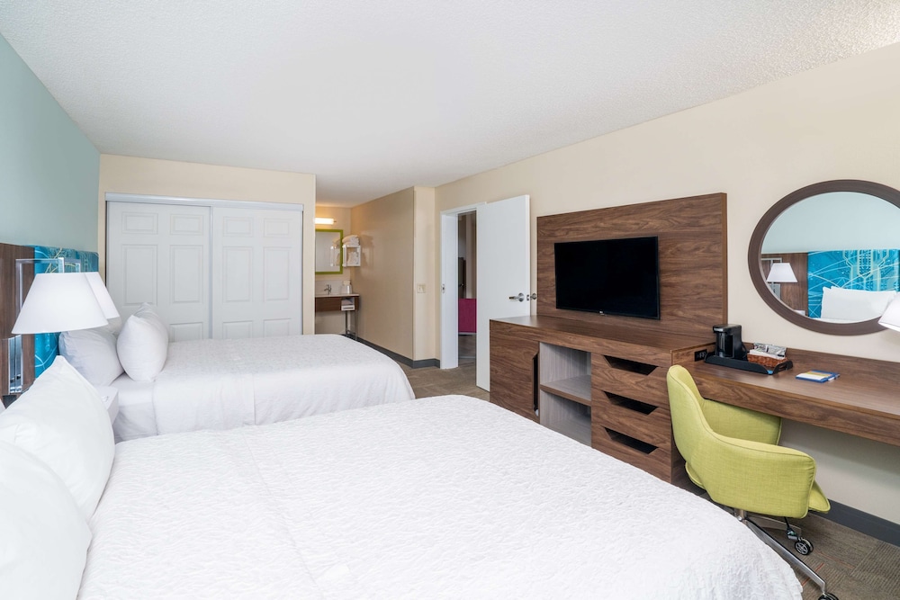Suite, 2 Queen Beds, Non Smoking, Kitchen photo 1