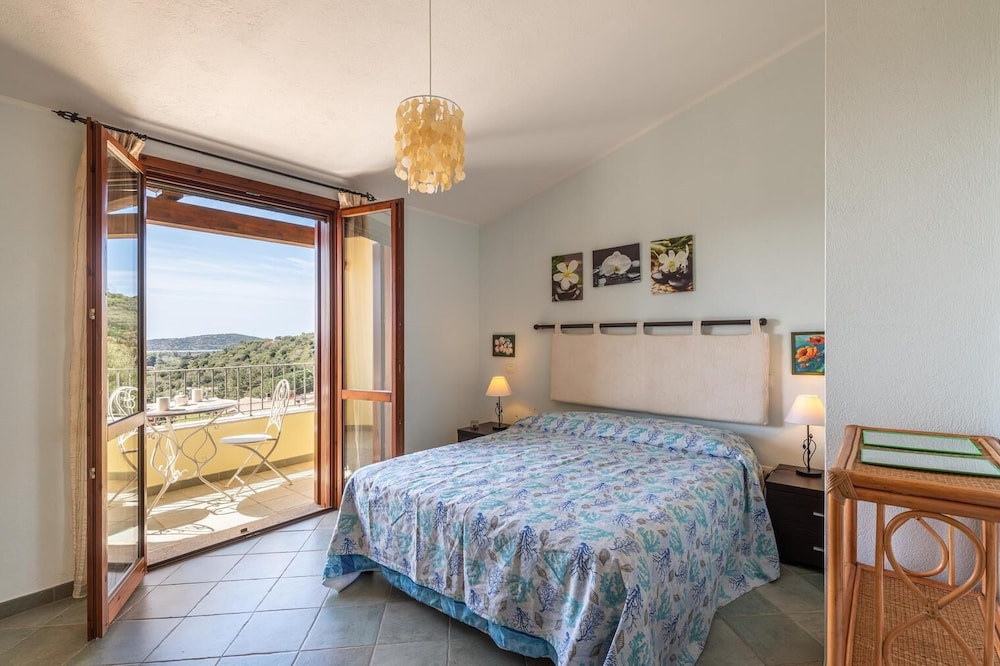House, 3 Bedrooms, Smoking, Balcony photo 2