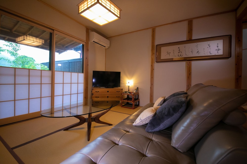 Japanese Style Superior Room, Private Bathroom and Open-air Bath - Photo 5