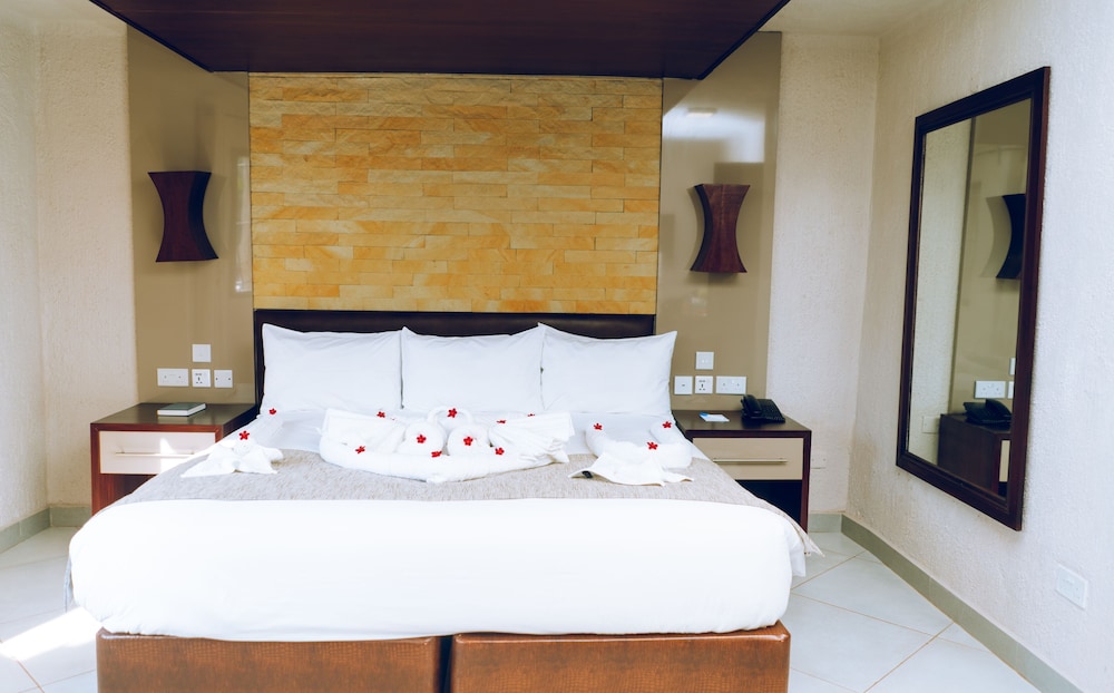 Executive Suite - Photo 5