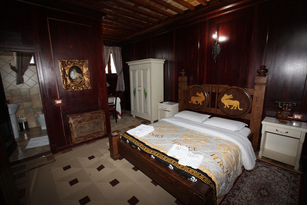 Large Double Room