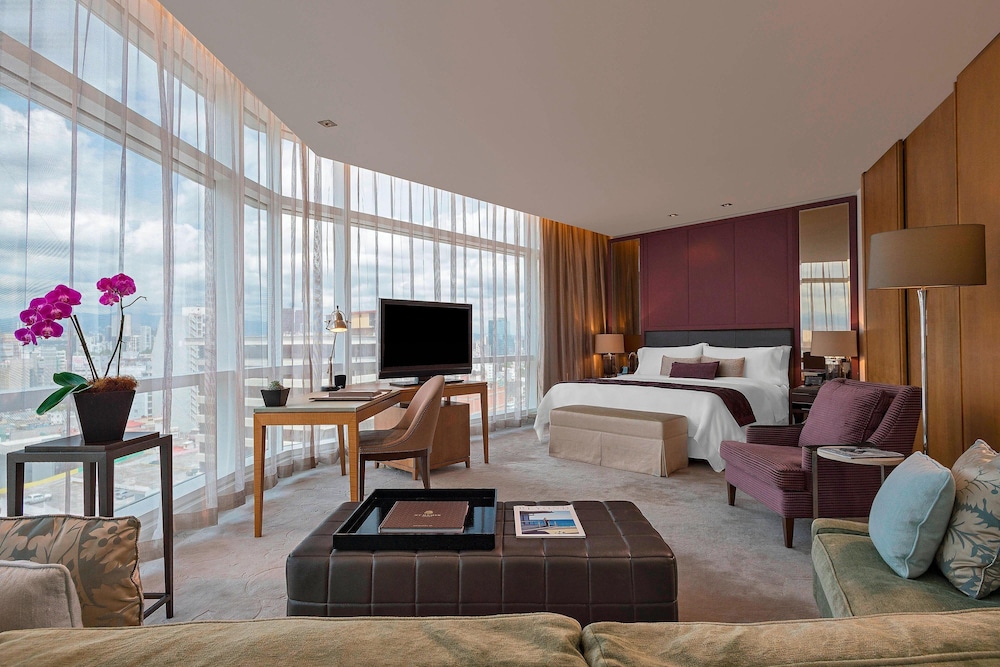 Junior Suite, 1 King Bed
