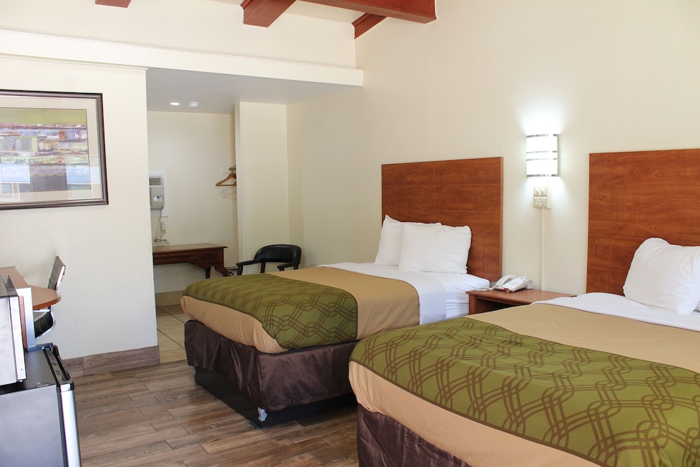 Basic Double Room, 2 Double Beds, Non Smoking photo 1