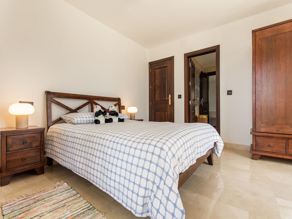 Villa photo 2