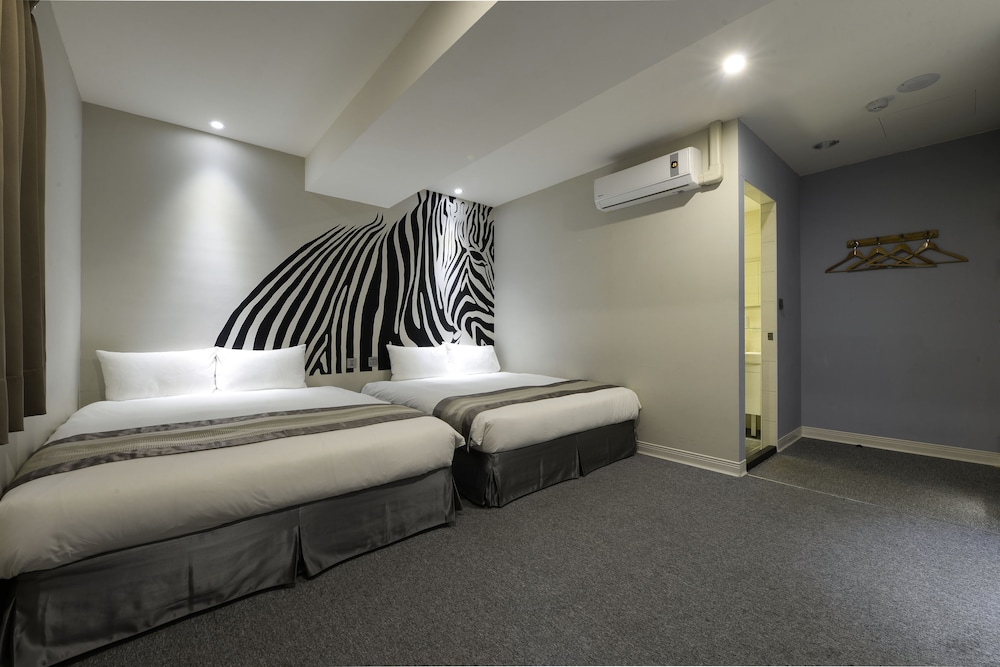 Quadruple Room, 2 Double Beds photo 2