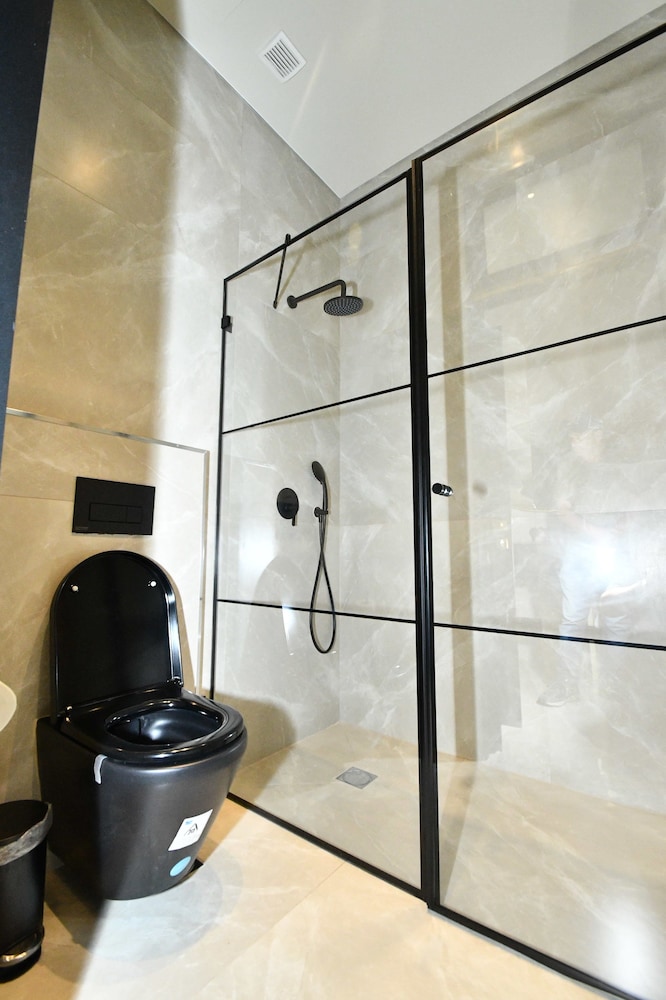 Superior Double Room, Private Bathroom - Photo 8